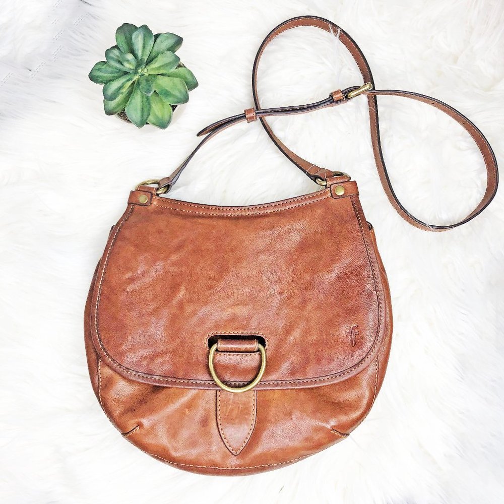 Frye Lucy Leather Crossbody Saddle Bag Congac